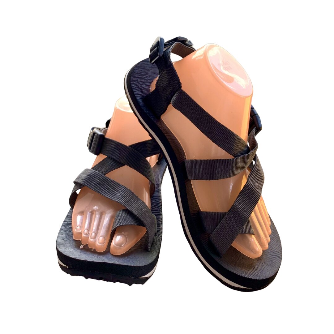 Black Habi sport sandals