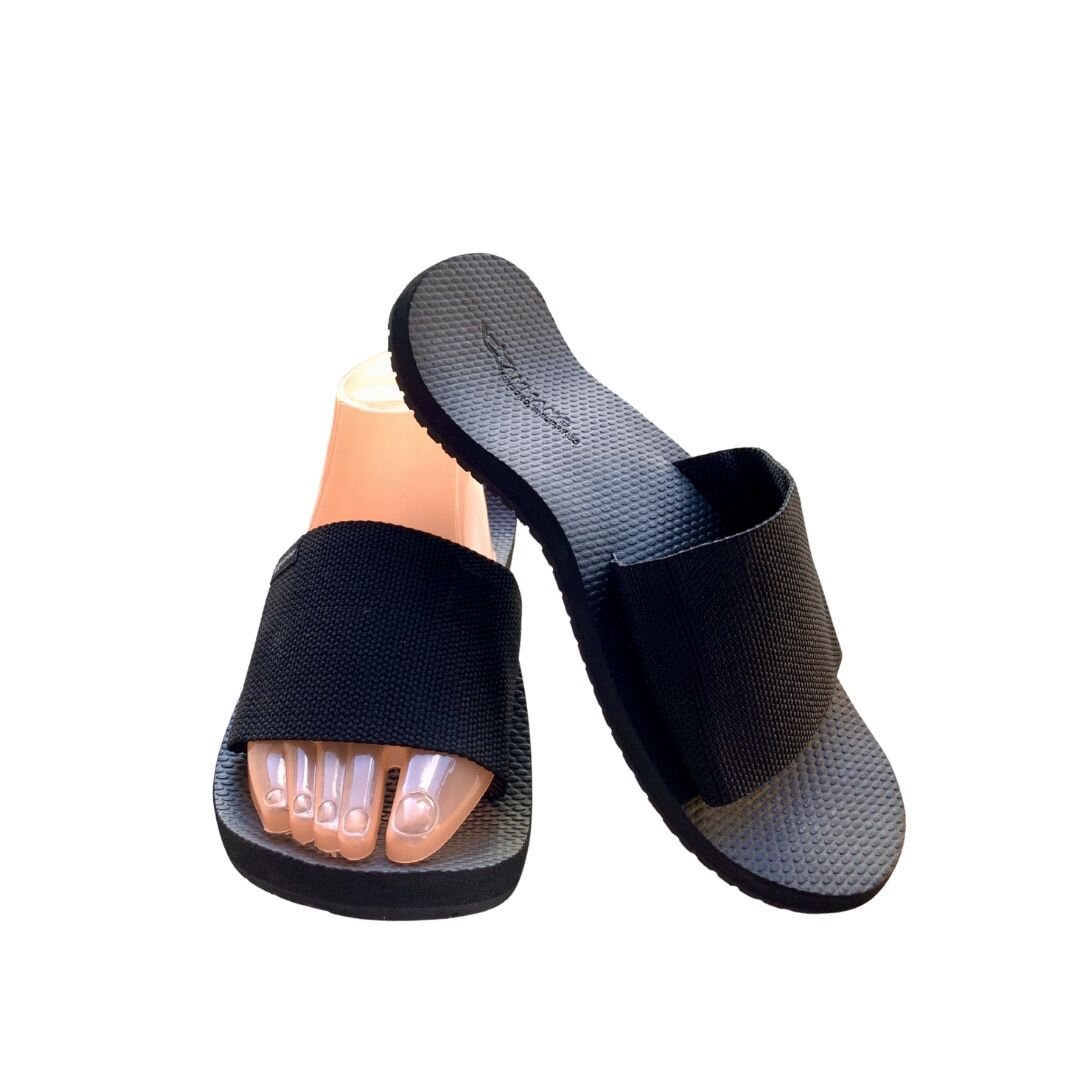 Black slip-on slippers